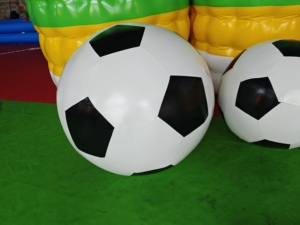 Pallone Gigante Gonfiabile in PVC per Calcio e Pallavolo, Ideale per Giochi in Piscina e Attività Divertenti con Amici - Product Image 6