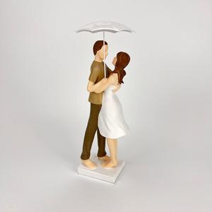 Vente en gros de poupée en résine mariée marié, décoration de mariage, <span class=keywords><strong>figurine</strong></span> décorative pour couple, dessin animé, câlin, cadeau de Saint-Valentin pour couples - Product Image 1