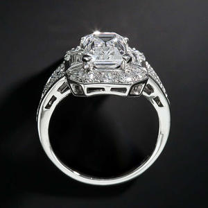 Anillo de diamantes con corte esmeralda de platino para mujer, color D natural con diamantes laterales F1746 - Product Image 6