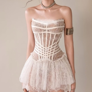 Abito in Pizzo di Lusso Leggero da Donna, Vestito Corto Aderente <span class=keywords><strong>Senza</strong></span> Spalline con Schiena Scoperta e Design Irregolare - Product Image 3
