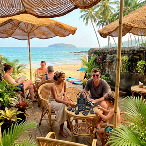 Parasol triangulaire et rectangulaire en fibre de coco en gros, personnalisé, pour décoration extérieure, café et plage au Vietnam - Product Image 1