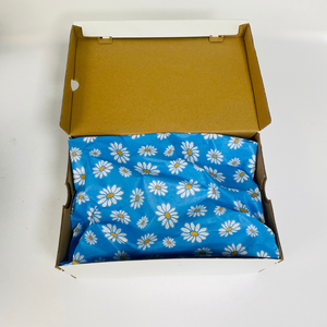 Papel tisú transpirable a prueba de humedad de tamaño personalizado, Material de embalaje degradable para zapatos, pulpa química, producción personalizada - Product Image 4