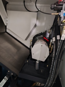 Syntec <span class=keywords><strong>CNC</strong></span> Tháp Pháo Máy Tiện Quay Trung Tâm Slant Giường Thiết Kế C-Trục Sống Dụng Cụ 935 Mm Quay Chiều Dài Nhiệm Vụ Nặng Nề Gia Công Duy Nhất - Product Image 6