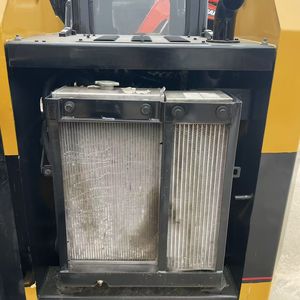 Cargadora Compacta Usada de Alta Calidad Cat 246D, Modelo 2022, Carga Nominal de 3.4 Toneladas, Origen América, en Stock para Venta - Product Image 5