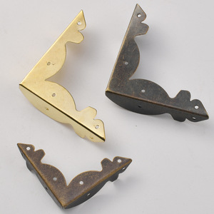 Wenzhou Platinum Link Metal L Shape <b>Corner</b> <b>Protectors</b> Antique Bronze Yellow For Wooden Box Home Decoration - Product Image 3