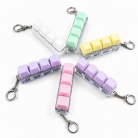 Extracteur de touches de clavier mécanique en plastique, 4 pièces, une rangée, avec éclairage LED, couleurs personnalisables, pendentif porte-clés, cadeau promotionnel