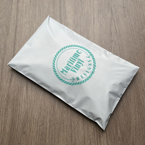 Enveloppes en polyéthylène couleur turquoise personnalisées avec impression blanche - Sacs d'expédition imperméables pour vêtements et articles faits main - Product Image 5