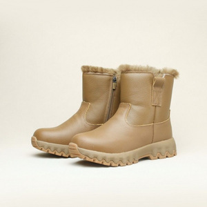 Botas de nieve para mujer, botas de invierno con tacón bajo antideslizantes, forradas de lana, con retazos de cuero - Product Image 3