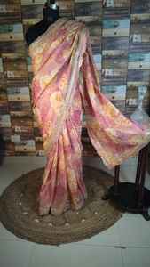 Saree en soie imprimé floral rose élégant bordure en dentelle dorée haute qualité indien pakistanais traditionnel moderne vêtements ethniques pour adultes - Product Image 2