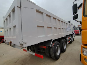 Camion à benne basculante diesel Chine National Heavy Duty Truck 20t Euro 2 avec caméra arrière 8x4 roue motrice tourner à droite norme robuste - Product Image 5