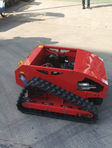 Cortadora de Césped con Orugas, Totalmente Hidráulica, Ancho de Corte de 550 mm, Motor y Caja de Cambios de Alta Productividad para Campos de Golf y Granjas - Product Image 3
