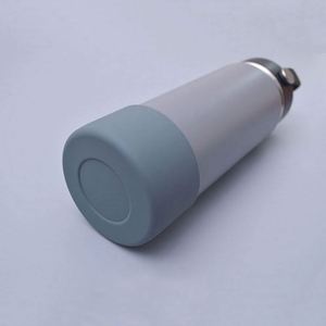 Funda Protectora de Goma Resistente Personalizada para Botellas de Agua y Más, Cubierta Antideslizante para Botellas de 12-40 Oz, Regalo Perfecto - Product Image 4