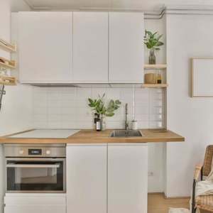 Armoires de cuisine sur mesure de style américain moderne haut de gamme, armoires murales simples suspendues, entièrement en bois de chêne massif, villas - Product Image 1