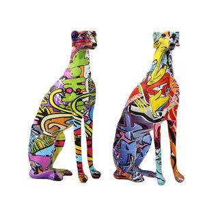 Moderne kreative gemalte bunte Windhund Dobermann Dekoration Home Weins chrank Willkommen Hund Desktop Dekoration Crafts soft Dekor