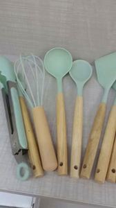Raybin - Juego de 12 utensilios de cocina al por mayor con soporte, espátulas de silicona antiadherentes y utensilios de repostería con mango de madera - Product Image 2