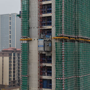 DAHAN Full Series <strong>Sc200</strong>/<strong>200</strong> Double-cage <strong>Hoist</strong> <strong>Construction</strong> Lifter 2000kg Capacity 0-40m/min-0-60m/min Hoisting Speed - Product Image 3