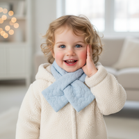 Écharpe matelassée en forme de cœur pour enfants, cache-cou pour tout-petits, bleu poudré, doublure en micro polaire de nylon, motif Love Stitch, chaude et douce pour l'hiver
