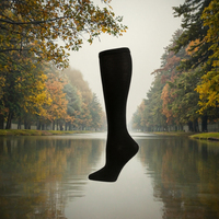 Xianghui vente en gros chaussettes hautes en coton respirant en uniforme scolaire uni blanc et noir approprié pour une utilisation quotidienne d'automne