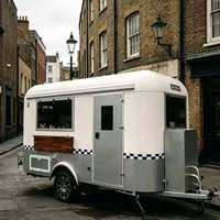Camions de restauration personnalisables, camions de boissons chaudes et de restauration rapide, et camions de spécialités culinaires mobiles sont disponibles pour les sites touristiques.