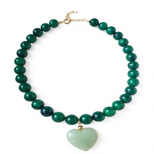 Elegante Collar de Cuentas de Jade Verde con Colgante de Corazón y Cierre Chapado en Oro, Joyería para Mujer, Regalo - Product Image 1