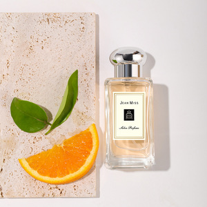 JEANMISS <span class=keywords><strong>Blue</strong></span> Bell, Fragancia Ligera y Duradera con Aroma a Pera Británica, Estilo Estudiantil Unisex, Eau de Toilette en Spray, Tamaño Regular - Product Image 2
