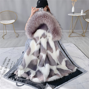 Nuovo Cappotto con Cappuccio in Finta Pelliccia di Procione 2020 per Donne, Parka in Pelliccia di Volpe con Motivo a Quadri, Lungo Cappotto Invernale con Decorazione a Bottoni - Product Image 2