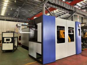 Machine d'extrusion-soufflage HDPE PP EVA 5-12L avec servomoteur et pompe pour bouteilles de détergent et bidons - Product Image 2