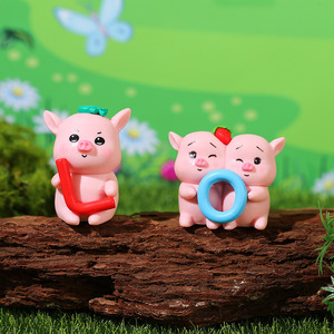 Miniatura de cerdito con carta de amor, figura de animal de PVC, 4 piezas, para decoración de hogar, oficina y escritorio - Product Image 3