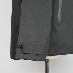 Giacca a Vento Nera di Alta Qualità con Logo Personalizzato Giacca Invernale da Esterno per Uomo - Product Image 5