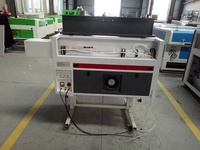 Machine de gravure laser Pratt pour métaux, acrylique, bois, numéros de châssis et cartes d'identité