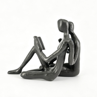 Sculptures abstraites en fonte de fer forgé représentant des couples se blottissant et lisant un livre, décorations d'art de bureau faites à la main en métal pour mariage
