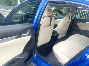 <span class=keywords><strong>Honda</strong></span> <span class=keywords><strong>Civic</strong></span> Modello <span class=keywords><strong>2019</strong></span> 1.5T CVT 220TURBO Edizione Sport, Trasmissione Automatica, Auto Usata in Stock, Spedizione Rapida - Product Image 5