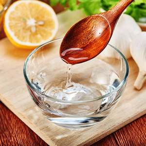 <span class=keywords><strong>Vinaigre</strong></span> blanc de qualité <span class=keywords><strong>alimentaire</strong></span> pour la cuisine et le nettoyage, <span class=keywords><strong>vinaigre</strong></span> blanc distillé 5% 6% 9% d'acidité, vente en gros, OEM, étiquette personnalisée - Product Image 1