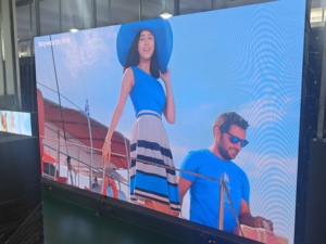 Écran vidéo mural LED portable grand format pour cabine DJ, 500x1000mm, étanche, 2.97mm, haute luminosité, avec SDK et OEM - Product Image 2