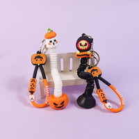 Porte-clés en plastique de poupée d'horreur créative pour la nuit de carnaval d'Halloween, accessoire mignon et unique pour clés de voiture