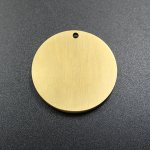 Colgante de latón personalizado para mascotas, collar grabado 3D para mascotas - Product Image 2