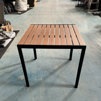 Meilleur prix ensemble de jardin tous temps 70cm 80cm table et chaise de restaurant carrée mobilier d'extérieur en bois plastique