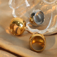 Nouvelle conception, bijoux fantaisie imperméables et hypoallergéniques, cadeau, anneaux creux épais et lisses en acier inoxydable plaqué or 18 carats pour femmes