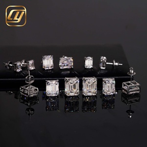 Boucles d'oreilles clous en moissanite taille émeraude en gros, en argent S925, serties à quatre griffes, plusieurs carats, certificat GRA, bijoux - Product Image 5