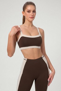 Ensemble de yoga marron avec bordure contrastante, legging taille haute à empiècements latéraux et soutien-gorge à col carré, deux pièces, vêtements de sport anti-humidité pour femme - Product Image 3