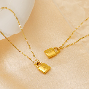 สร้อยคอ CAIOOCHE <span class=keywords><strong>ก</strong></span>ันน้ำ ชุบทอง ประดับอั<span class=keywords><strong>ก</strong></span>ษรภาษาอังกฤษ 26 ตัวอักษร สร้อยคอจี้สแตนเลสเรียบง่าย แฟชั่น <span class=keywords><strong>ท</strong></span>ันสมัย - Product Image 4