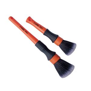Ensemble de 2 brosses à poils doux antidérapantes pour le nettoyage automobile, avec manche, adaptées au nettoyage détaillé des voitures - Product Image 1