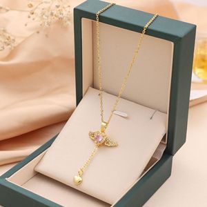 Rfjewel แฟชั่นคลาสสิกหัวใจพู่เคลื่อนไหวปีกสแตนเลสทอง/เงินชุบสร้อยคอจี้ - Product Image 4