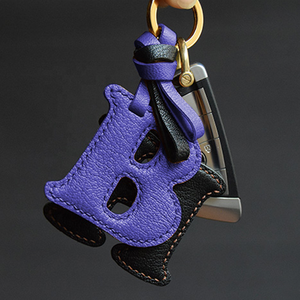 Alfabeto Saco Charme Handmade Bolsa De Couro Genuíno Pingente Nome Chaveiro Do Carro com Costura para As Mulheres - Product Image 1