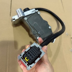 Válvula de control de embrague Formenters, solenoide de 12V para transmisión Volvo Mack - Product Image 3
