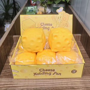 Jouet anti-stress Squishy en forme de bloc de fromage mignon, en ABS souple, à remontée lente, réaliste, à presser, jouet Squishies alimentaire - Product Image 1