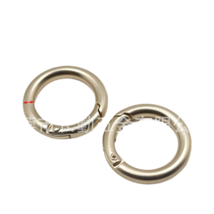 Fashion Gold Zinc Alloy Spring Rings Purse Chain Clasps Hooks <strong>Carabiner</strong> <strong>Clips</strong> DIY Luggage Bag Hardware Accessories for Bags - Product Image 2
