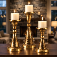 Ensemble de porte-bougies en métal doré martelé de luxe pour Noël, Pâques et les fêtes d'anniversaire