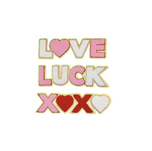 Saint valentin 2024 gros personnalisé alphabet patch applique fer sur xxoo amant sequin lettre Chenille patch pour vêtements