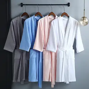 Kerah lipat dan kerah kimono, jubah mandi putih katun velour, pakaian tidur tebal dewasa untuk hotel Rumah spa